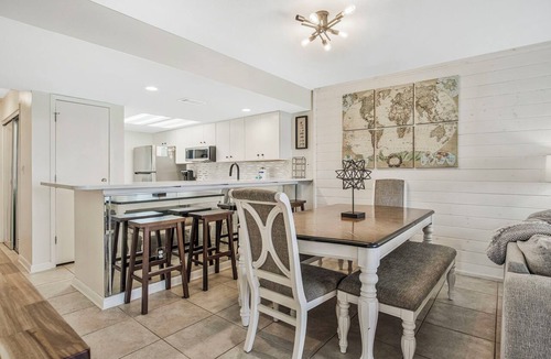 Orange Beach East Condo | Wind Drift Orange Beach - Bay Views - Boat Slips - 3BR Dual-Waterfront Sleeps 11