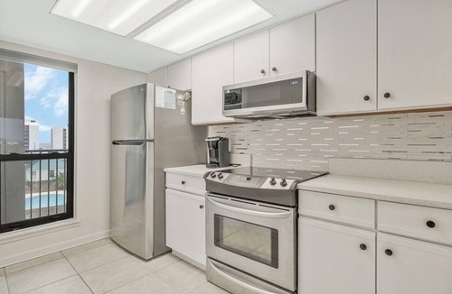 Orange Beach East Condo | Wind Drift Orange Beach - Bay Views - Boat Slips - 3BR Dual-Waterfront Sleeps 11