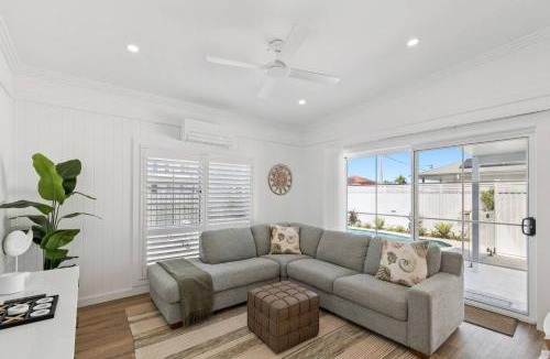 Windang House | Windang Beach Escape - Seaside Bliss with Private Pool