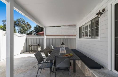 Windang House | Windang Beach Escape - Seaside Bliss with Private Pool