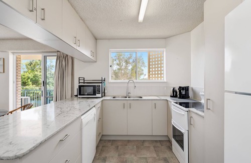 Golden Beach Apartment | Windbourne unit 4 Golden Beach QLD
