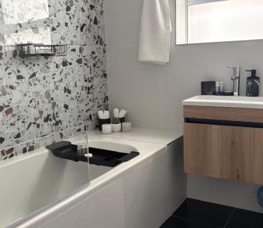 Humewood Apartment | Windermere Sands