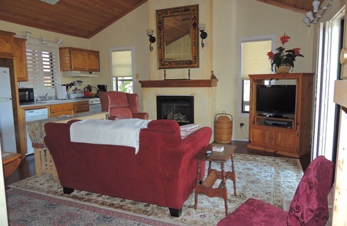 Sonoma Cottage | Windhaven Cottage Overlooking the Carneros Vineyards