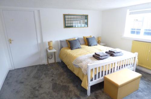 Ely House | Windmill Cottage
