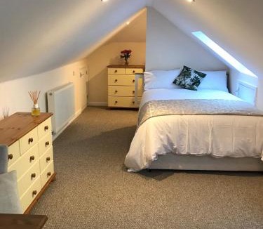 Worthing House | Windmill Cottage