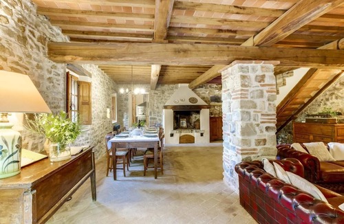 Montalcino Villa | Windmill Villa with Beautiful Garden and Pool