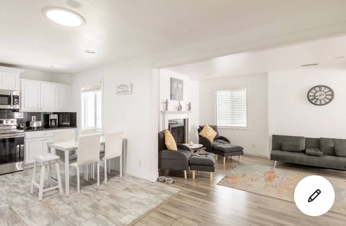 Beach Barber Tract Condo | WindnSealeep
