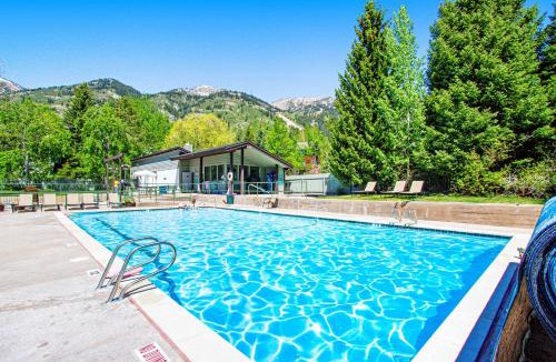 Teton Village Apartment | Windriver Retreat