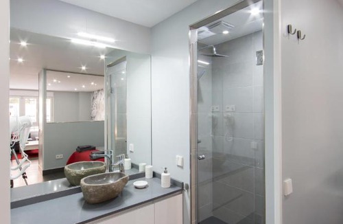 Puerta del Angel Apartment | WindRose 4