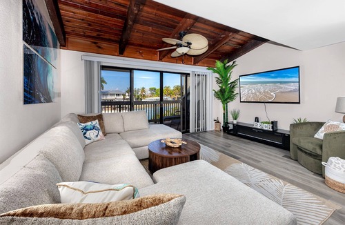 Indian Rocks Beach House | Windrush Waterfront Townhome Pool