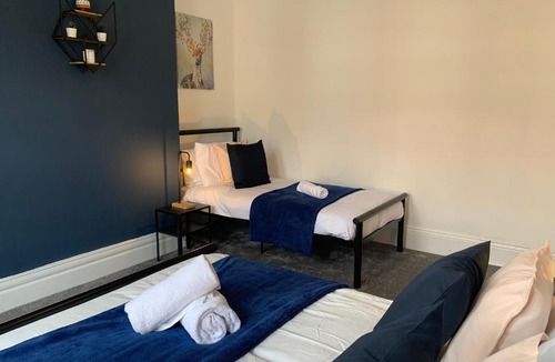 Gateshead Apartment | Windsor 4 - Spacious beautiful 4 bdrm maisonette nr Ncle free wifi free parking