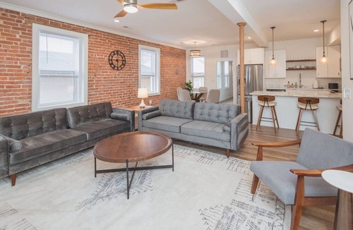 Martinsburg Apartment | Windsor Castle- one bedroom apartment