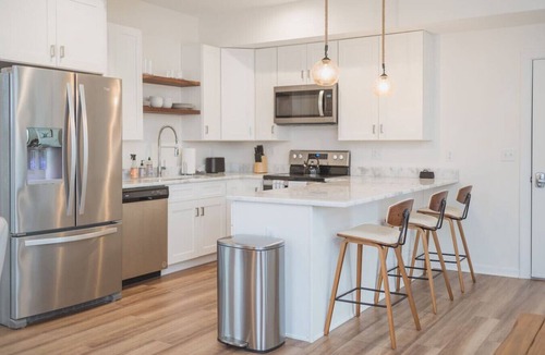 Martinsburg Apartment | Windsor Castle- one bedroom apartment