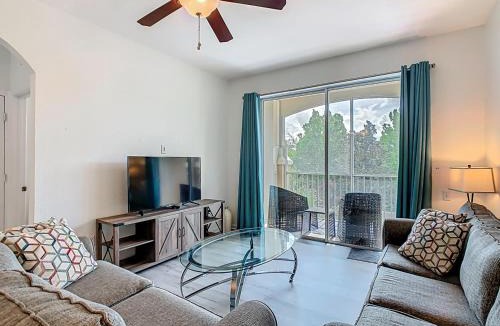 Windsor Hills House | Windsor Hills Modern 3BR Condo with Resort Amenities