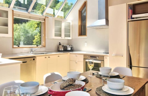 Queenstown House | Windsor Place Views of Lake Wakatipu