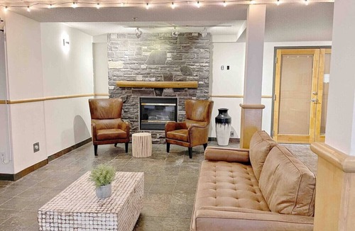 Canmore Condo | Windtower lodge QenBed Suite/Heated UGParking