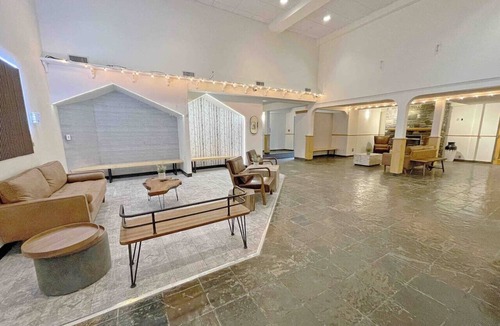 Canmore Condo | Windtower lodge QenBed Suite/Heated UGParking