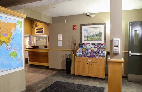 Canmore Condo | Windtower lodge QenBed Suite/Heated UGParking