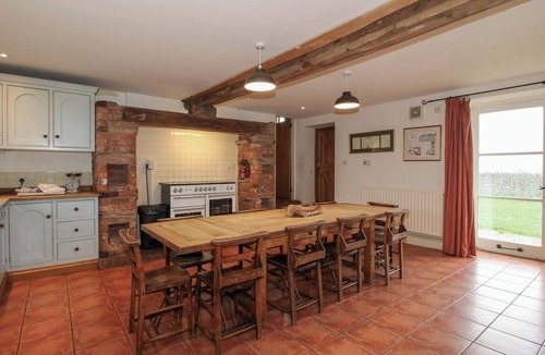 Eaton Mascott Cottage | WINDY MUNDY FARM AT PITCHFORD ESTATE, pet friendly in Shrewsbury