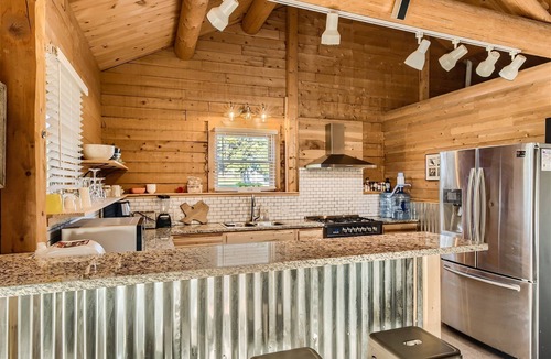 Round Mountain House | Wine Country Compound - Former Winery - Sleeps 21 - Pet Friendly