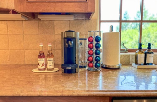 Santa Rosa House | Wine Country Villa, Brush Creek, Heated Pool & Hot Tub