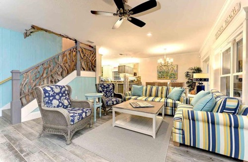 Ilexhurst House | Wine Down