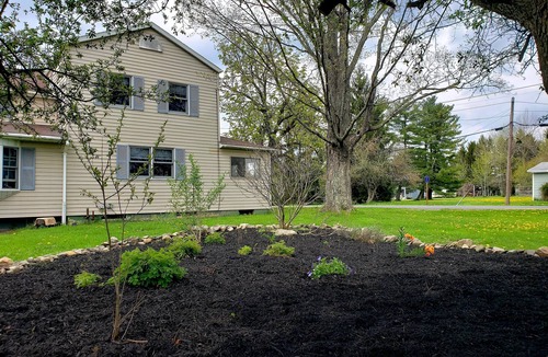 Trumansburg House | Wine Trail Apartment (pet friendly) - 4bd/2ba