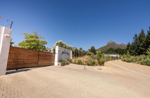 Stellenbosch Apartment | Winelands Luxury Accommodation