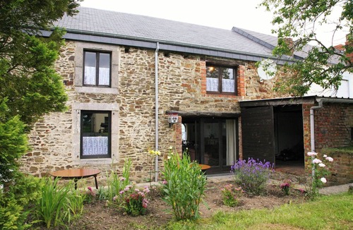Sevry Cottage | Winenne Home with Hot Tub