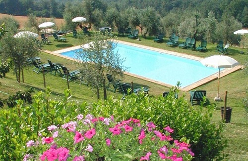 San Donato a Livizzano Apartment | Winer, Flat in Montespertoli with A/C, Wi-Fi, child friendly, swimming pool,sl 4