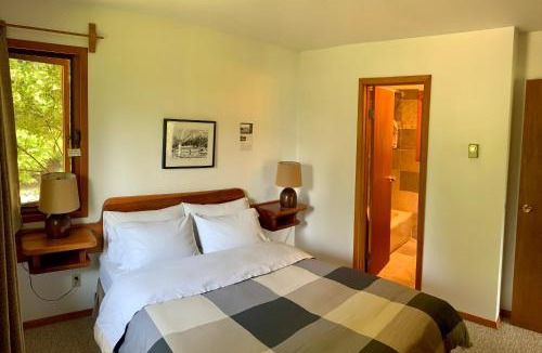 Kaslo Resort | Wing Creek Resort