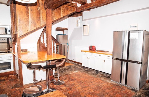 Longuefuye House | Wing of an eighteenth castle, private heated pool