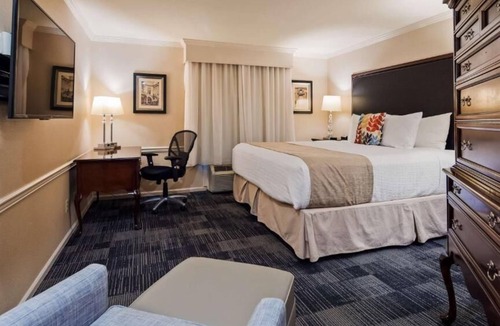 Meridian Hotel | Wingate by Wyndham Bellingham Heritage Inn
