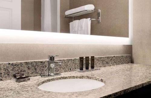 Blue Ash Hotel | Wingate by Wyndham - Cincinnati - Blue Ash