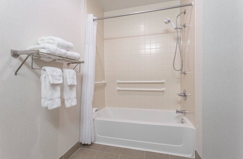 High Point Hotel | Wingate by Wyndham High Point/Greensboro/Airport South