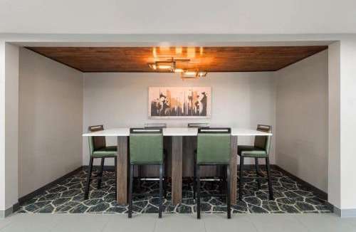 Jackson Hotel | Wingate by Wyndham Jackson
