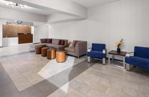 New Stanton Hotel | Wingate by Wyndham Pittsburgh New Stanton