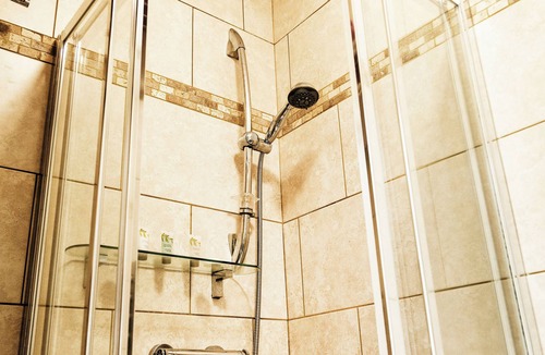 Llanbradach Hotel | Wingfield Hotel
