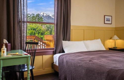 Independence Hotel | Winnedumah Hotel