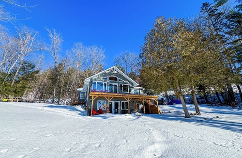 Dorset Cottage | Winter Fun, Dog OK, Fireplace, WiFi, SkiDoo, FIFA Welcome