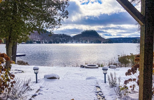 Dorset Cottage | Winter Fun, Dog OK, Fireplace, WiFi, SkiDoo, FIFA Welcome