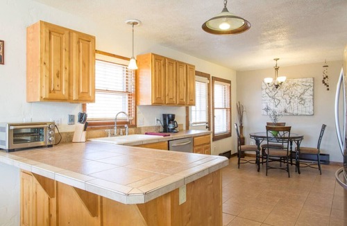 Dillon House | Winter Rates! Amazing/High Speed Wifi/Work with this VIEW!
