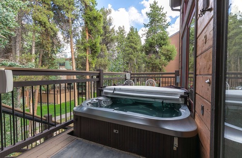 Four O'Clock House | Winterpoint Diamond Townhome: Walk To Lifts & Downtown