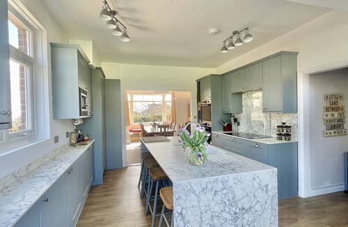 Ramsgate House | Winterstoke View, Family and dog Friendly Beach Retreat