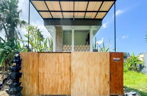 Blahbatuh Hotel | Winy House
