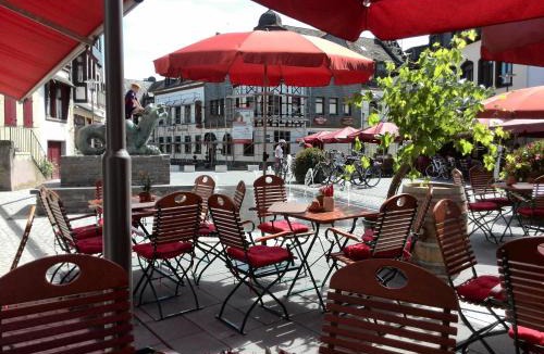 Kobern-Gondorf House | Winzerhäuschen am Brunnen