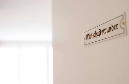 Oberderdingen Apartment | Wirtschaftswunder - Doppelzimmer mit WC und Dusche