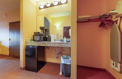 Wisconsin Dells Condo | Wisconsin Dells Escape | Adventure Perks Included