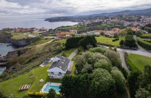 Comillas City Center Villa | Wishome - Gran casa con piscina en la mejor ubicación de Comillas