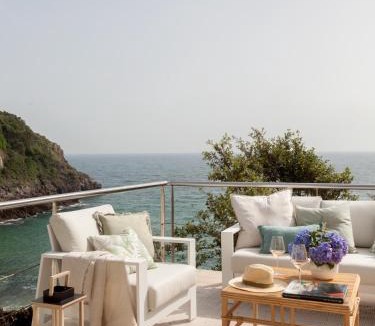 Val De San Vicente Villa | Wishome - Villa privada de ensueño sobre el mar, con piscina